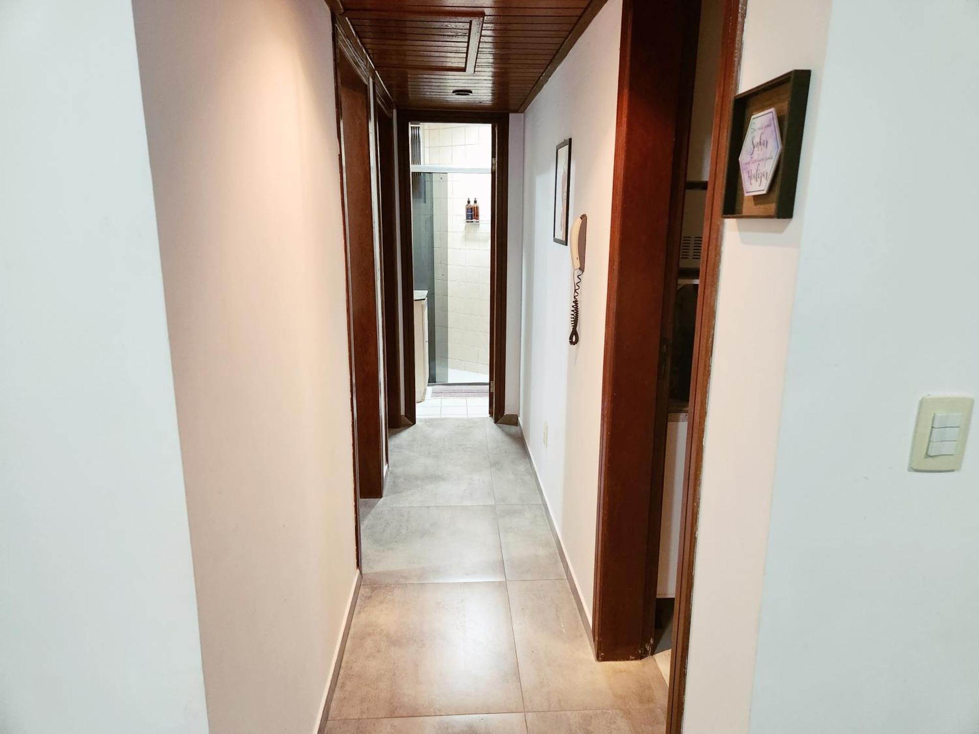 305 - Apto 2 Quartos Com Garagem Privativa *